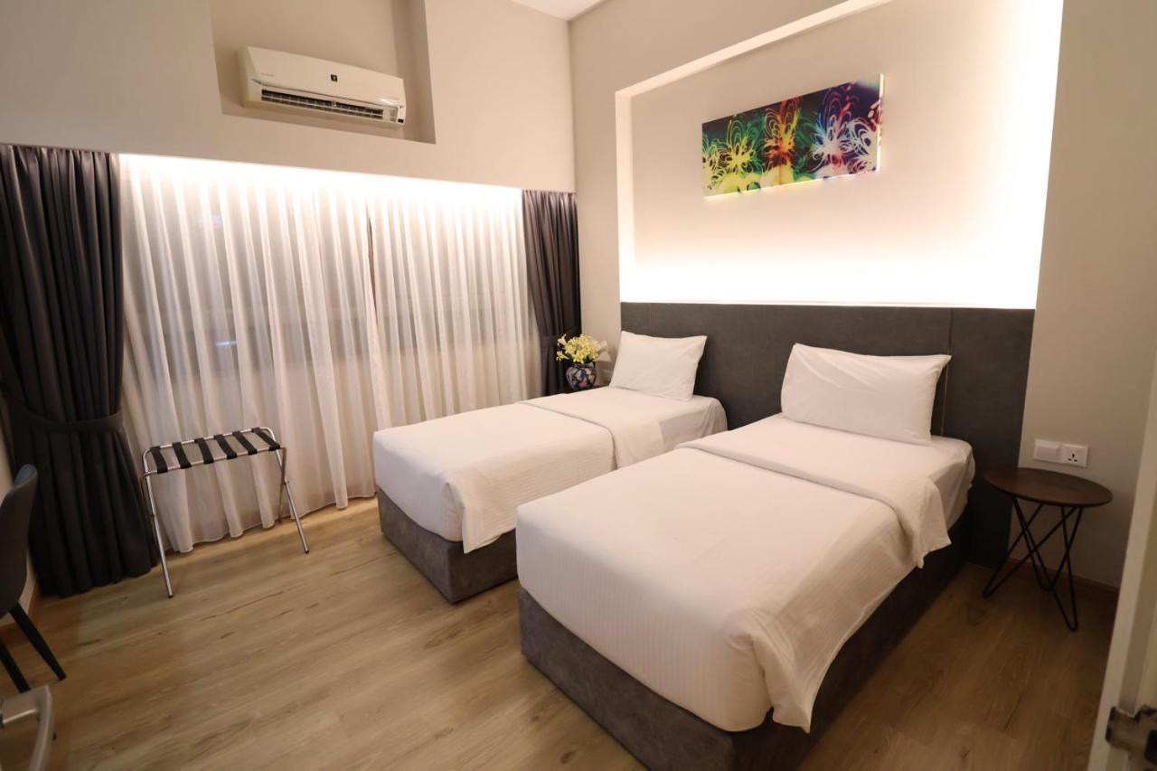 Crown Regency Serviced Suites — Photos 1