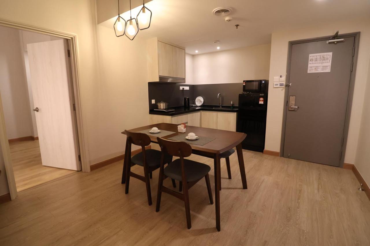 Crown Regency Serviced Suites — Photos 2